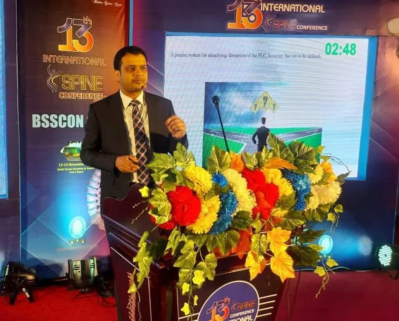 Dr Najmul Hasan presenting at an international spine conference